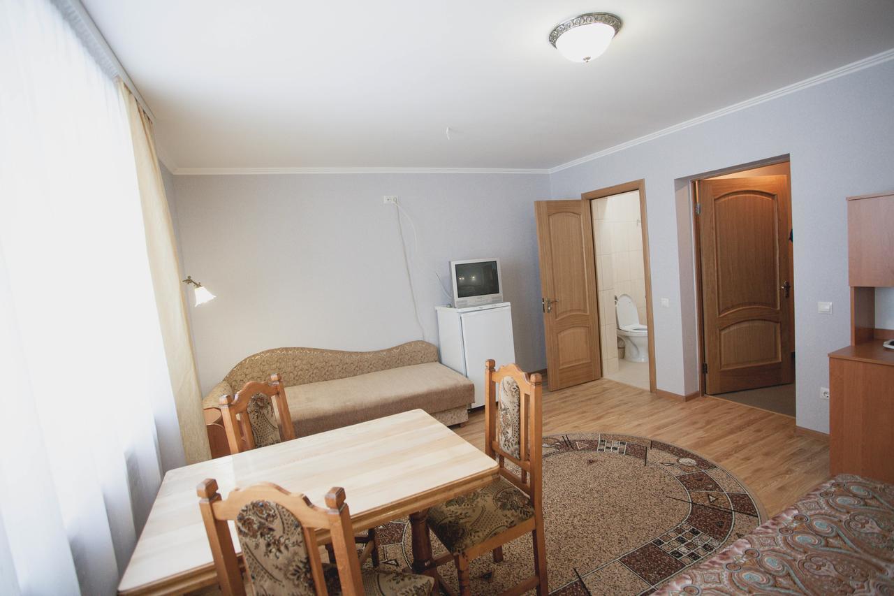 Smerichka Hotell Poljana Eksteriør bilde