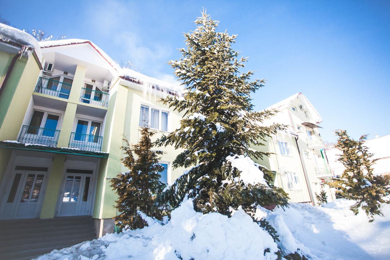 Smerichka Hotell Poljana Eksteriør bilde